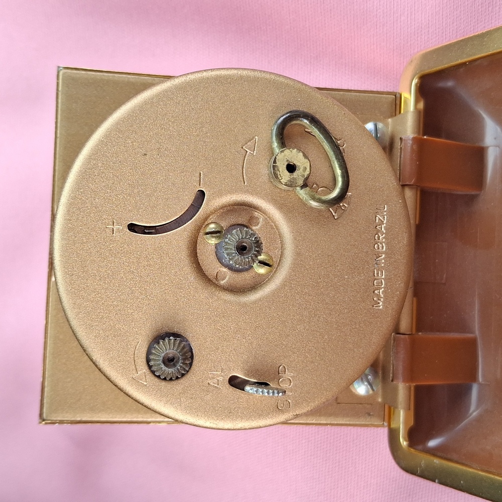 Seth Thomas Gold Travel Alarm Clock - White Dial - Picture 2 of 4